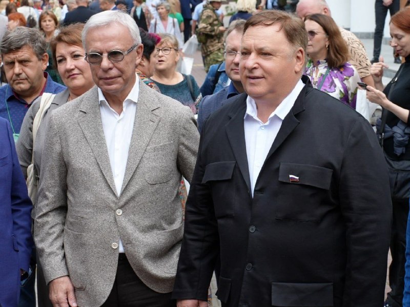 Сегодня празднует свой День рождения легендарный х...